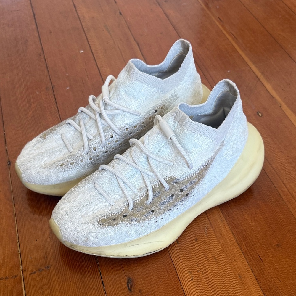 White and fluo YEEZY Sneakers